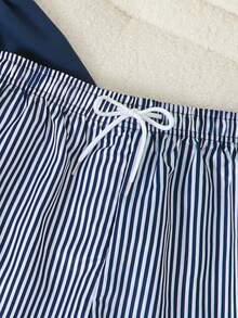 SHEIN 青少年男童泳装，梭织纯色和蓝白条纹两件式沙滩裤，带抽绳可调节，适合度假和夏季穿着。 - 彩色 - 查看 4