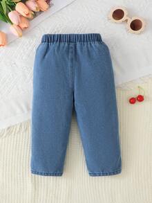SHEIN Vintaside Kids 女婴爱心刺绣牛仔锥形裤 - 中等水洗藍 - 查看 2