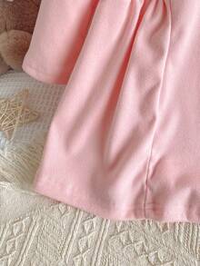 女婴柔软舒适的抓绒长裙，肩部饰有精致蝴蝶结，可爱公主风 - 粉色 - 查看 6