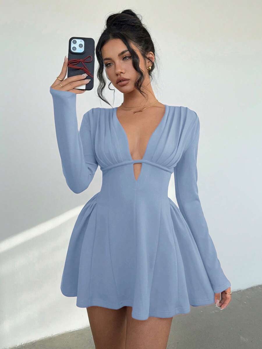 Aloruh 女士纯色深V领褶皱设计长袖性感时尚迷你连衣裙 - 淺藍色 - 查看 1