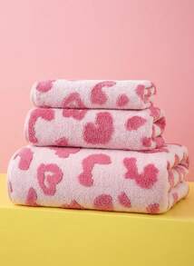 Joivida 1pc Pink Towel With Jacquard Letter & Heart Pattern, Polyester Rectangular 70*140cm Or Kitchen/Face/Hand Towel 34*75cm Or 34*34cm Small Towel, Suitable For Men, Women, Couples, Family, All Seasons, Quick Drying, Absorbent, Soft, For Bathroom, Hotel, Gym, Holiday Gifts, Parties, Beach, Outdoor, Travel