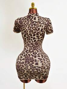 Mistrie 性感新款中国风旗袍领胸前蝴蝶结镂空设计复古豹纹性感迷你连衣裙，新年派对女装