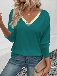 EMERY ROSE Camiseta feminina casual de manga comprida com decote em V e detalhes dourados contrastantes. - Verde-azulado - Ver 3