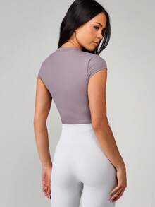 MISSGUIDED Women's Short Sleeve Ribbed Crew Neck Bodysuit Classic Fit Casual Everyday Essential Base Layer Top - Grey - View 2