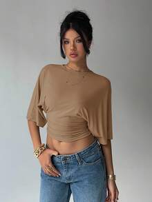 Aloruh 女士纯色圆领蝙蝠袖褶皱短款时尚T恤 - 棕色 - 查看 5