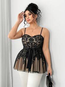 Elenzga 大码优雅女士黑色网纱裸色衬里蕾丝印花吊带背心，荷叶边下摆，适合返校、毕业典礼、情人节、音乐节、母亲节、万圣节、感恩节、复活节、国庆节、舞会、约会之夜、婚礼季、户外活动等场合。 - 黑色 - 查看 7
