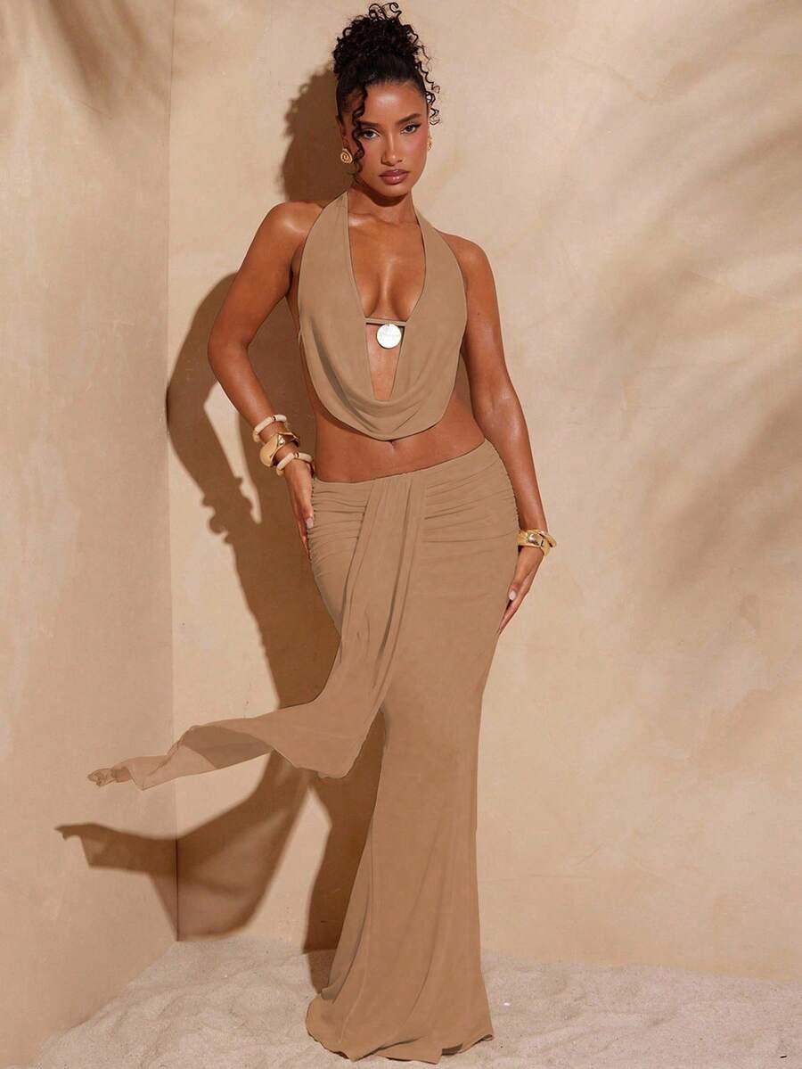Hauture Conjunto de 2 piezas sexy con top halter corto de cuello profundo y falda con dobladillo acampanado de unicolor para vacaciones de mujer - Caqui - Ver 1