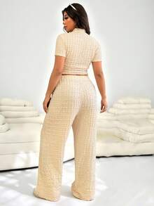 Solflare 2 件套大码春夏休闲修身褶皱纹理印花裤和短袖 T 恤套装 - 杏色 - 查看 2