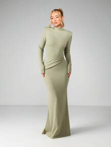 MISSGUIDED 鼠尾草绿长袖高领修身连衣裙，带垫肩和褶皱臀部拼接细节 - 灰綠 - 查看 6