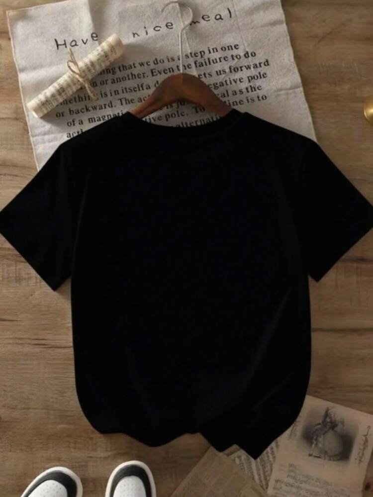 Fashionable Short-Sleeved, Round-Neck T-Shirt, Made In Mexico For The Spring/Summer 2025 Season. Featuring A Cartoon Print. - Black - View 2