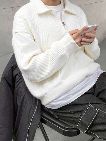 SHEIN 一件装青少年男童休闲运动学院风复古翻领毛衣，半开襟筒状设计，百搭实用，适合儿童返校、生日派对、晚宴、演出、婚礼、洗礼、开幕式等场合，日常穿着也十分合适，适合上学、旅行、运动，也适合秋冬季节穿着，展现Y2K街头哥特风。