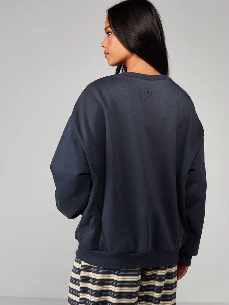 MISSGUIDED Oversized Navy Blue Crew Neck Sweatshirt With Front Centre Pocket Long Sleeve Pullover Casual Comfort Top Fall Winter Cozy Loungewear