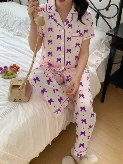 情人节女士及青少年珊瑚橙色缎面优雅白色蝴蝶印花宽松长裤、短袖开衫、纽扣家居服套装
