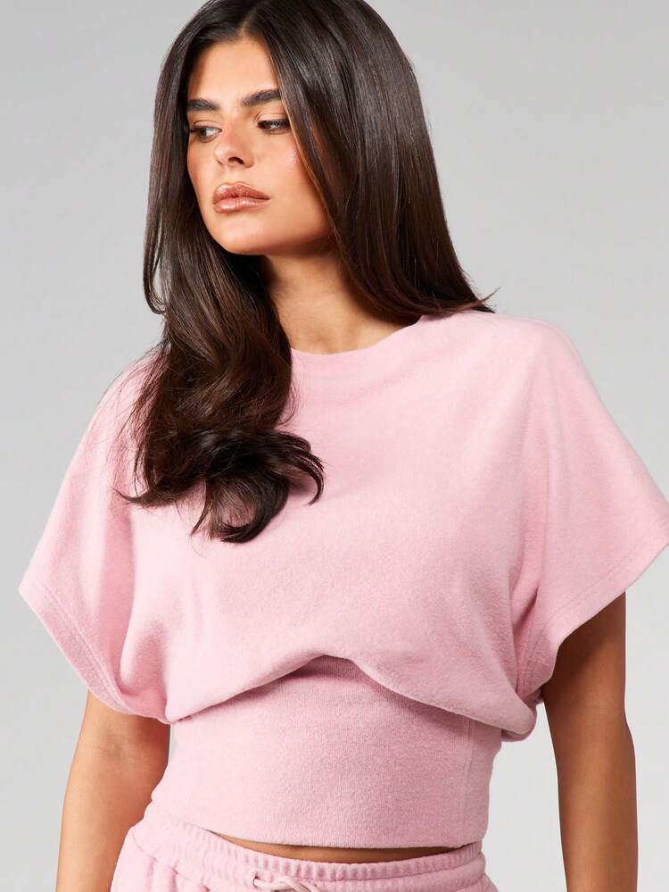 MISSGUIDED Ensemble de détente avec un haut ample à manches courtes et un pantalon à taille élastique et cordon de serrage pour un port confortable à la maison, une tenue décontractée coordonnée