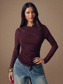 SHEIN BAE 女士秋冬酒红色新年派对优雅通勤纯色褶皱网眼针织裹身T恤，适合休闲和正式场合，红色上衣，女士上衣，女士冬季棕色长袖上衣，巧克力棕色上衣，深棕色上衣 - 酒紅色 - 查看 5