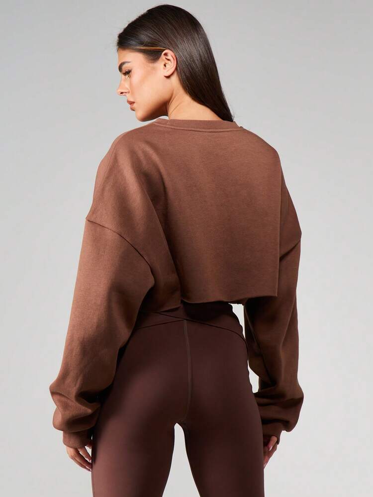 MISSGUIDED Women's Oversized Cropped Sweatshirt Raw Hem Long Sleeve Crew Neck Pullover Top Fall Winter Casual Cozy Loungewear Street Style Fashion Basic