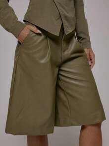 MUSERA Shorts tipo jorts de piel sintética oversize de estilo callejero cool girl Y2K para uso casual en otoño e invierno, color sepia - Verde Oliva - Ver 5