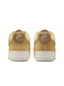 Nike 空军一号 '07 女款运动鞋 俱乐部金/帆白/俱乐部金 HJ5336-700 - Club Gold/Sail/Club Gold - 查看 4