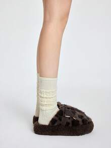 ROMWE Grunge Punk 女士新款蓬松厚底拖鞋，适合 2025 年冬季，厚底毛绒封闭式趾拖鞋，适合矮个子女孩，增高一脚蹬鞋，适合春季、秋季和居家办公，尺码 5-7 - 卡其色 - 查看 4