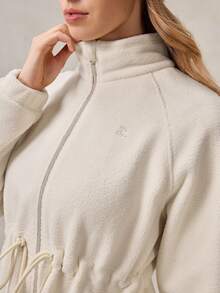 OutZeal 女士冬季保暖户外外套 圣诞节服装 徒步露营舒适抓绒抽绳腰带带口袋 - 杏色 - 查看 9