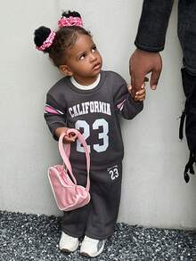 SHEIN Baby Girl Casual Sports Style Numeric & Letter Print Fleece Sweatshirt And Seam Front Sweatpants Set, Autumn/Winter - Dark Grey - View 11