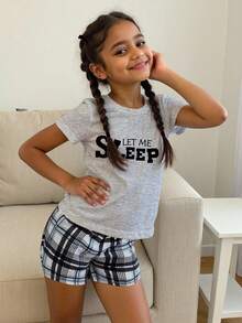 SHEIN Leap Crew 少女休闲简约灰色字母图案T恤和格子短裤睡衣套装，修身款，春夏款 - 彩色 - 查看 1