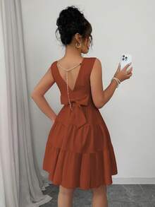 Elenzga Gaun Wanita Polos Leher Bulat dengan Hiasan Pita di Bagian Belakang Pinggang dan Hem Bergelombang, Tanpa Lengan dan Elegan - Rust Brown - View 4