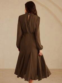 Revavyn Váy Maxi Chiffon Lụa Giả Sang Trọng, Thanh Lịch, Đơn Giản, Phong Cách Cung Điện Retro, Màu Trơn Cổ Điển, Cao Cấp, Thanh Lịch, Chân Váy Xòe Dáng Chữ A Ôm Sát, Cổ Cạp Sau Khóa Kéo Vô Hình, Thiết Kế Tay Phồng Cổ Lọ, Lớp Lót Thoải Mái, Thích Hợp Mặc Hàng Ngày, Hẹn Hò, Tiệc Tùng, Kỳ Nghỉ - Cà phê - Xem 2