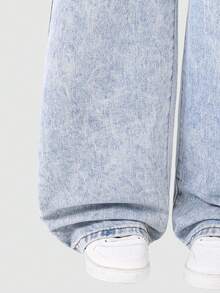 SHEIN Jeans à jambes larges avec décoration de strass en croix, mode pour préadolescentes. Jeans à taille haute, boutons devant, poches multiples, coupe minimaliste taille mi-haute jambes larges. Portables au quotidien de manière décontractée. - Jean clair - Voir 4