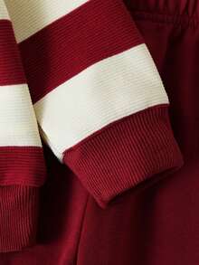 SHEIN Playful Pals 男婴春秋季白色和酒红色条纹圆领长袖上衣，饰有可爱小熊图案，搭配酒红色修身长裤，休闲套装，适合外出、居家、轻度运动和生日派对等场合。 - 紅色 - 查看 4