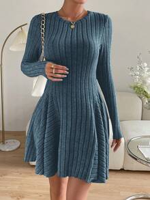 SHEIN Essnce 纯色圆领罗纹针织休闲长袖连衣裙 - 霧霾藍 - 查看 3