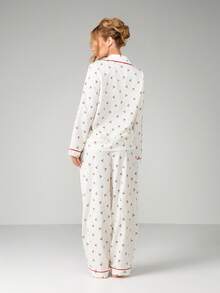 MISSGUIDED Conjunto de pijama de manga larga con botones y pantalón de largo completo con estampado de cerezas y ribete de contraste - Albaricoque - Ver 2