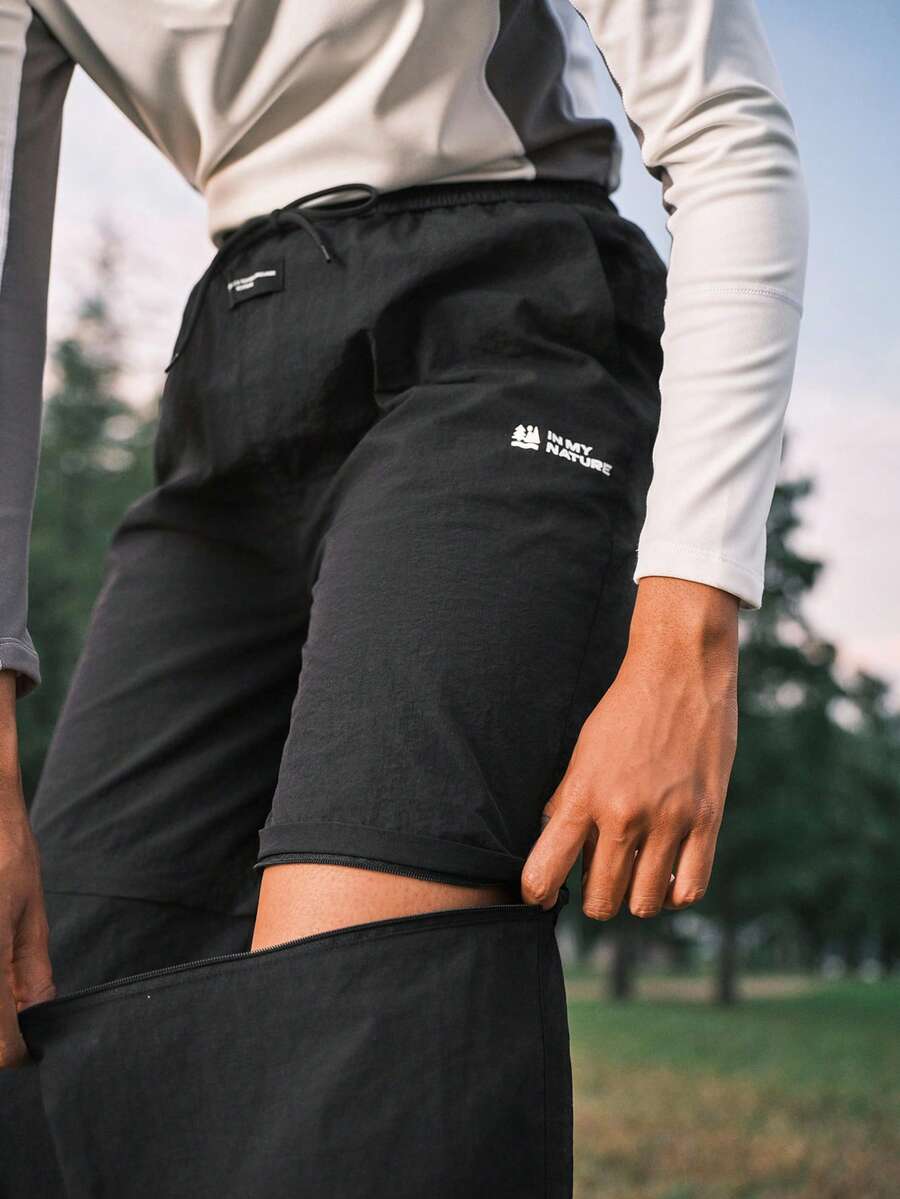 SHEIN In My Nature 女士字母印花抽绳拉链徒步裤 - 黑色 - 查看 1