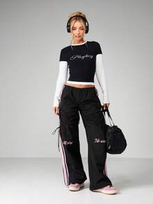 Missguided x Playboy Áo crop top tay dài phối màu tương phản, viền trắng và họa tiết in chữ - Đen và trắng - Xem 3