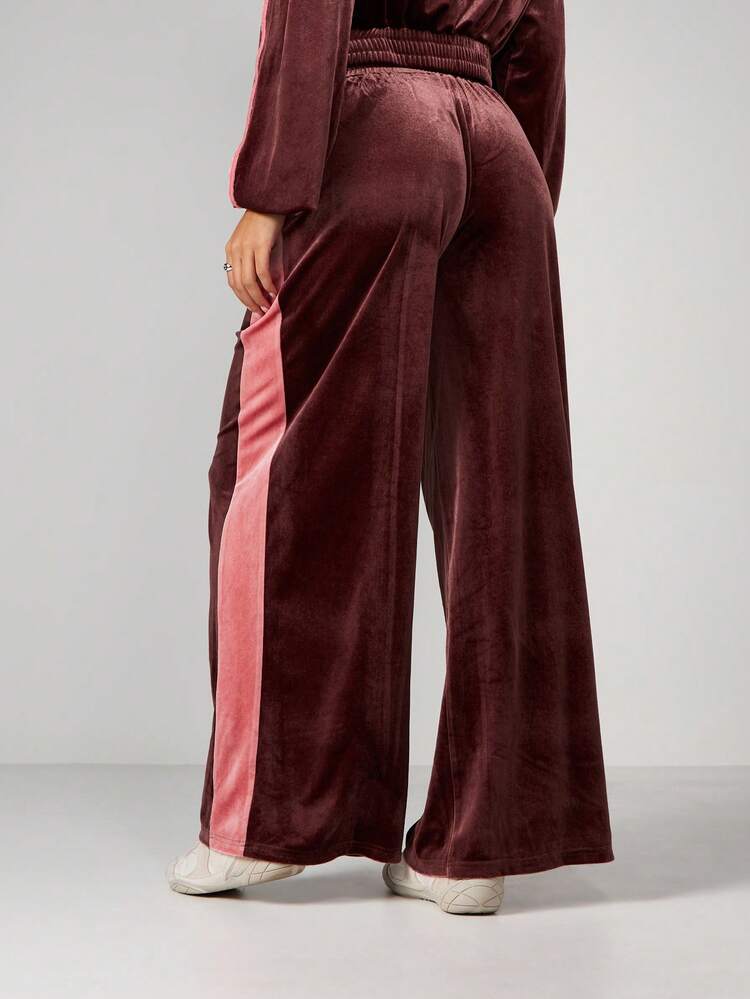 Missguided x Playboy Luxurious Velvet Joggers With Side Stripe Detail And Logo Embroidery For Casual Winter Loungewear