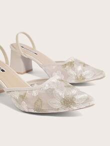 Enchnt 2025 秋冬白色蕾丝刺绣尖头高跟一脚蹬凉鞋，现代中国风，优雅，女士浅口鞋 - 米色 - 查看 2