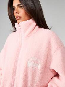MISSGUIDED Jaket Sherpa Borg Oversized dengan Resleting, Grafis Gunung Bordir, dan Kerah Tinggi untuk Lapisan Pakaian Musim Dingin - Berwarna merah muda - View 5
