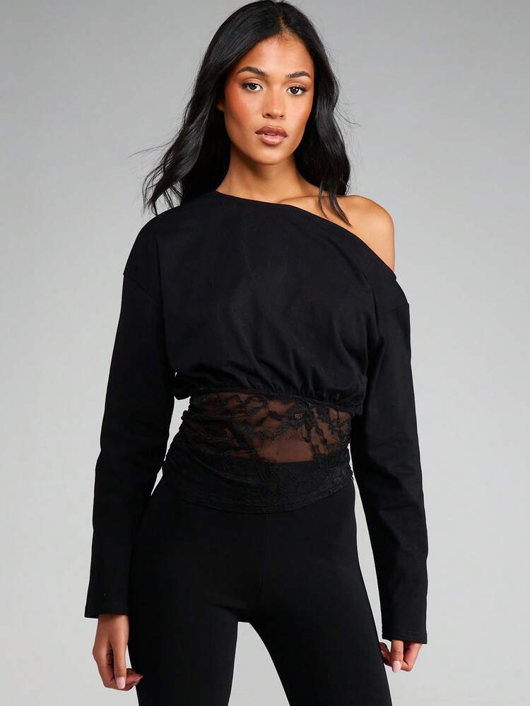 MISSGUIDED Weihnachts Off-Shoulder Langarm Bluse mit Spitze, geraffter Taille und elastischem Saum für lässige Abende im Herbst und Winter