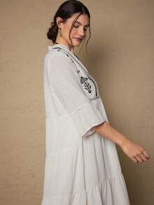 SHEIN VCAY Đầm voan xếp ly dáng rộng, thêu họa tiết, phong cách Bohemian, trang phục nữ Boho, đồng quê. - Màu be - Xem 3