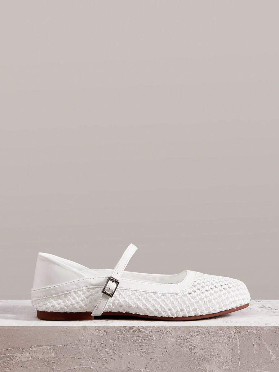 Styleloop Women's Round Toe Flat Woven Mesh Fabric Sandals, Fashionable Minimalist Elegant Vacation Flat Shoes, Bohemian Style For Music Festival, Party Outfit - White - View 1