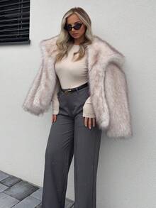 Jeta Ari Jaket Musim Dingin Wanita dengan Kerah Terbuka di Bagian Depan dan Bulu Halus - Grey - View 1