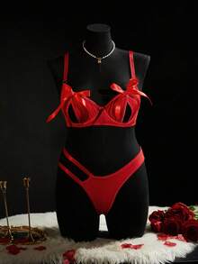 SpicyHot 2pcs Plus Size Sexy Lingerie Set (With Underwire, Thong) - Red - View 1