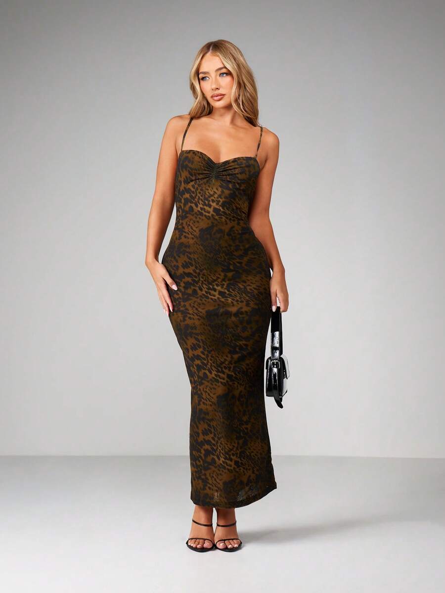 MISSGUIDED 豹纹网纱修身吊带长裙，适合晚宴、派对、秋冬正式场合穿着，甜心领口设计。 - 彩色 - 查看 1