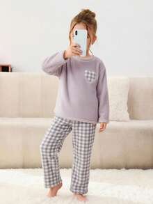 SHEIN 女童 2 件組 針織純色圓領刺繡毛衣與秋冬長褲居家服套裝 度假穿搭 - 淺灰紫 - 查看 5