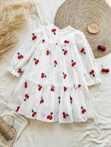 SHEIN Vintaside Kids Đầm công chúa dáng rộng thanh lịch cho bé gái, cổ áo xếp ly, tay phồng, thêu jacquard, hai lớp viền xếp ly, đầm công chúa tay dài in họa tiết hoa anh đào màu mơ cho bé gái, phiên bản mùa đông. Cổ tròn, tay phồng dài với chi tiết xếp ly, kiểu dáng giản dị và ngọt ngào với họa tiết hoa mơ. Hoàn hảo cho những buổi đi chơi thường ngày, mặc hàng ngày, cắm trại, họp mặt gia đình, kỳ nghỉ và chụp ảnh. Chiếc đầm tươi tắn và sành điệu này kết hợp phong cách preppy đa năng với vẻ năng động, phù hợp cho trang phục hàng ngày. Thiết kế ngọt ngào và mộc mạc làm cho nó phù hợp cho mùa thu, đông và xuân. - trắng - Xem 2
