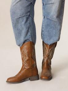 Styleloop Botas vaqueras bordadas de estilo occidental para mujer de talla grande, nuevo estilo 2025, botas para viajes y desierto, botas de jinete del noroeste