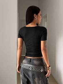 StreetHx 女士黑色U领修身舒适银色字母印花朋克摇滚Y2K坏女孩休闲街头风学院风2000年代风格短袖T恤 - 黑色 - 查看 3