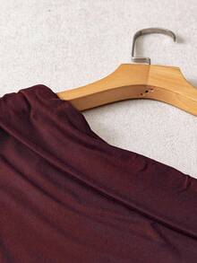 EMERY ROSE Women's Casual Commuting Pleated Sleeveless Top And Elastic Waist Shorts Set - Burgundy - View 5