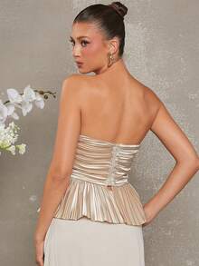 L'Amorae Plisserad axelbandslös topp i satin för kvinnor, julkläder - Aprikos - Visa 3