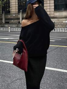 Livesso 女士休闲商务宽松斜领纯色针织上衣搭配直筒裤两件套，优雅的办公室着装，适合秋冬春季穿着。 - 黑色 - 查看 5